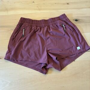 Vuori Women's Athletic Shorts in Burgundy